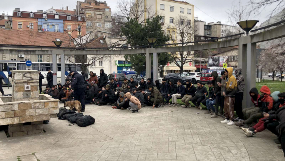 KRILI SE U ŠUMAMA, NAPUŠTENIM KUĆAMA  Filmska akcija policije, pronađeno preko 600 migranata (VIDEO/ FOTO)