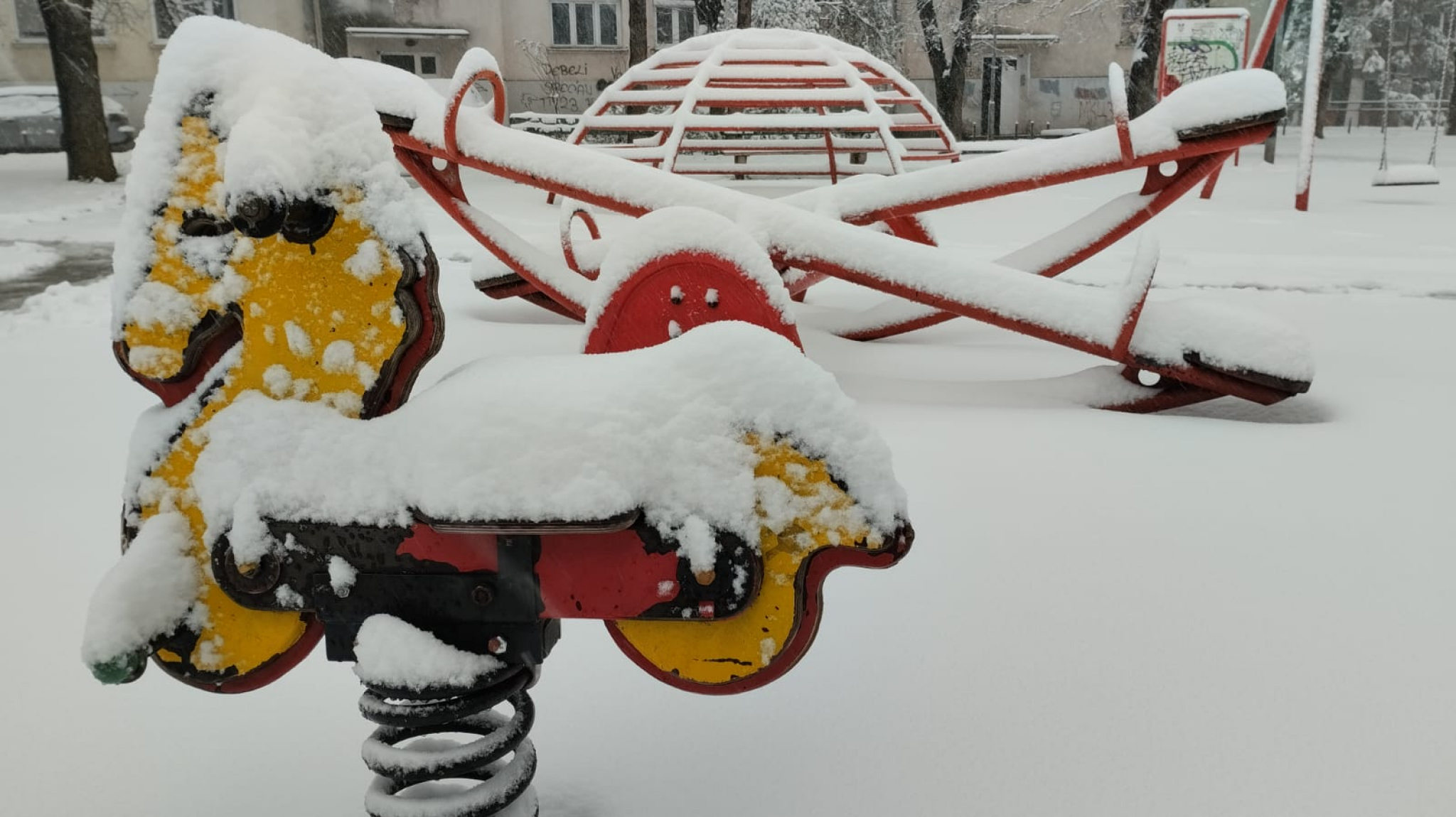 SNEG U MAJU U SRBIJI? Meteorolog kaže da je moguće: Ovde je palo čak 60 cm usred proleća!