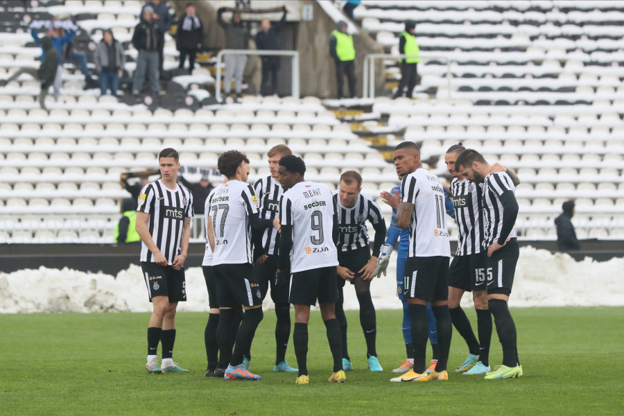 PREKID CRNE SERIJE Rikardo doneo Partizanu pobedu protiv Voždovca pred gotovo praznim tribinama Humske, crno-beli konačno trijumfovali u Superligi