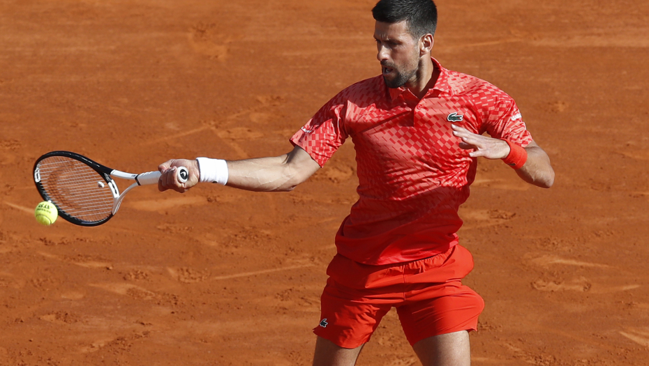 NOVAK TEŠKOM MUKOM ZAPOČEO POHOD NA MONTE KARLO Anonimus odigrao meč života, Novak besneo, ali ipak prošao u treće kolo