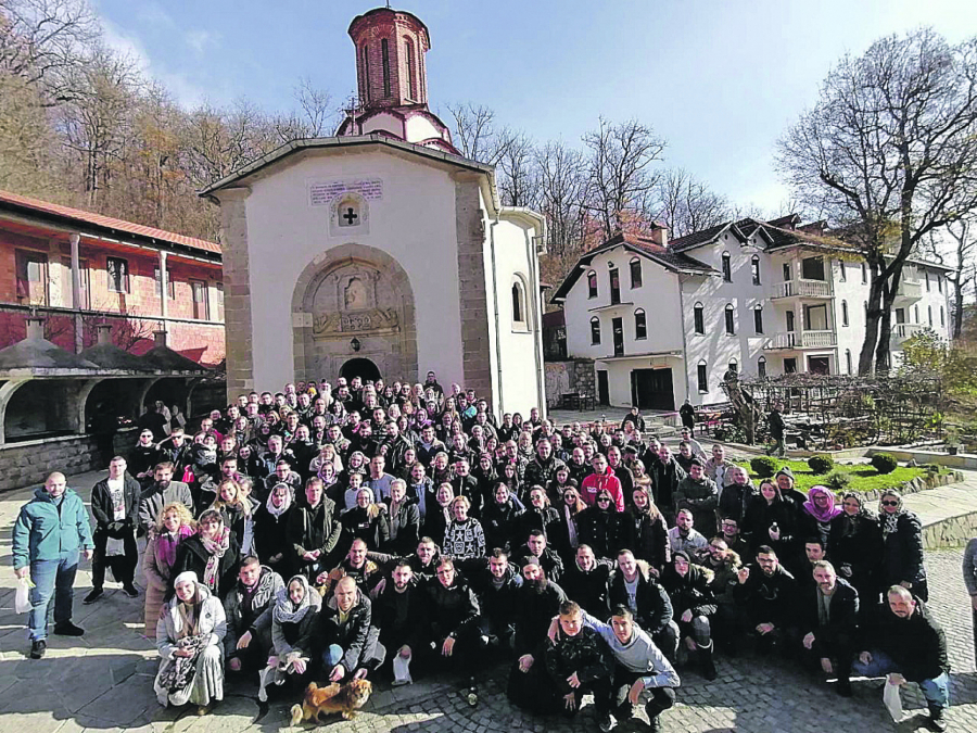 EKSKLUZIVNO Alo! u svetinji Draganac, jedinom živom manastiru na istočnom Kosovu u kojem se okupljaju pravoslavni vernici, ali i Albanci željni duhovnosti