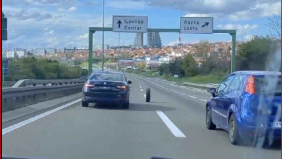 NEVEROVATNA SCENA NA AUTO-PUTU KROZ BEOGRAD Kako je ovo uopšte moguće?! Pogledajte snimak nesvakidašnje nezgode (VIDEO)