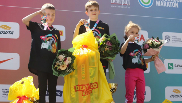 SPEKTAKL U BEO ZOO VRTU Mališani se vratili na stazu, Nole im poželeo sreću, izjednačen rekord Dečijeg maratona (VIDEO)