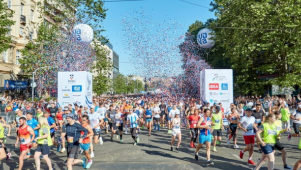 ŠAPIĆ USTUPIO DECI DA DAJU START ZA BEOGRADSKI MARATON Ova čast biće im podsticaj da nastave da se bave sportom