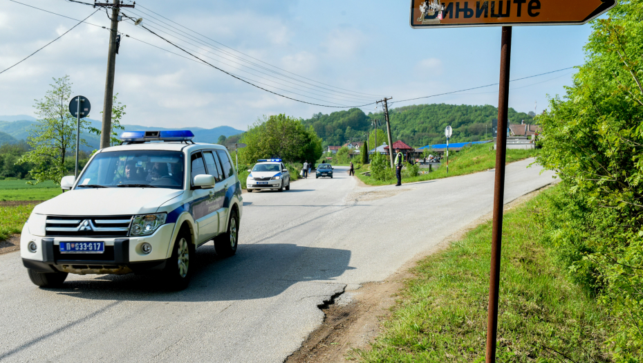 OGLASIO SE OTAC MASOVNOG UBICE IZ MLADENOVCA Čovek u šoku ponavlja samo nekoliko reči