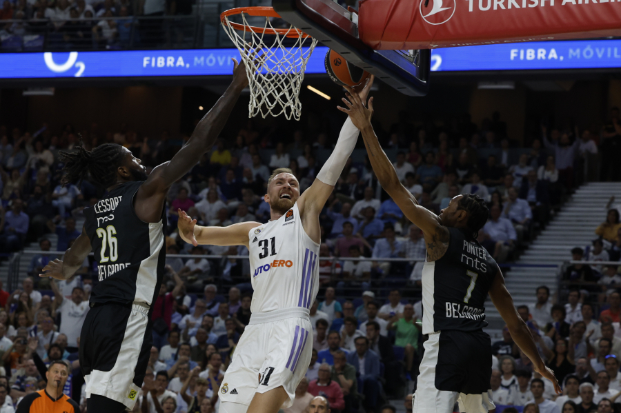 RODRIGEZ POCEPAO CRNO-BELIMA KARTU ZA KAUNAS Partizan imao 