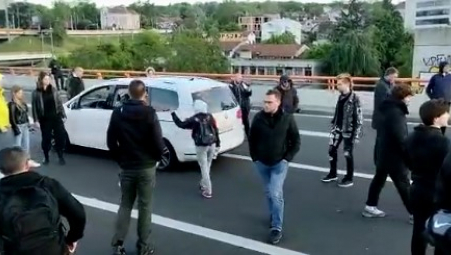 JADRANKA KOSOR NAVIJA ZA RUŠILAČKE PROTESTE Ljudi iz Hrvatske došli da pomognu u blokiranju Gazele