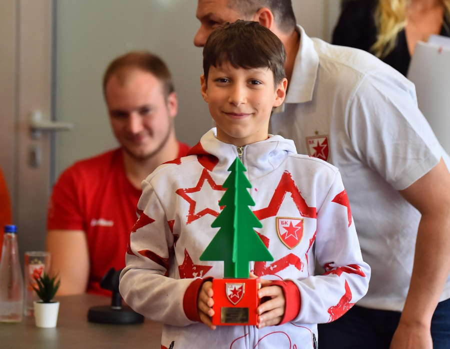 PONOS BOKSA I KOŠARKE Maksim i Anja su Zvezdina budućnost!