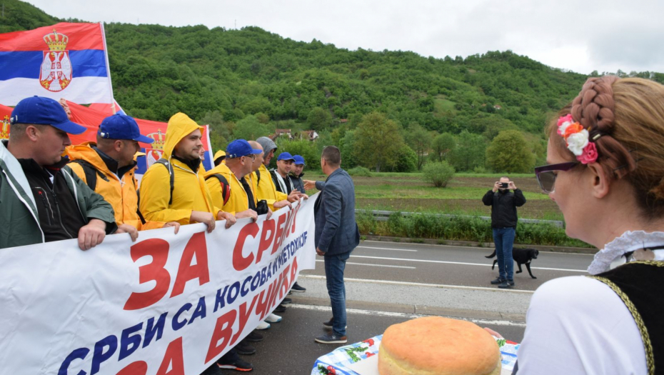 VI STE PRIMER KAKO SE VOLI SRBIJA: Pogača i so za pešake s Кosmeta u Raškoj