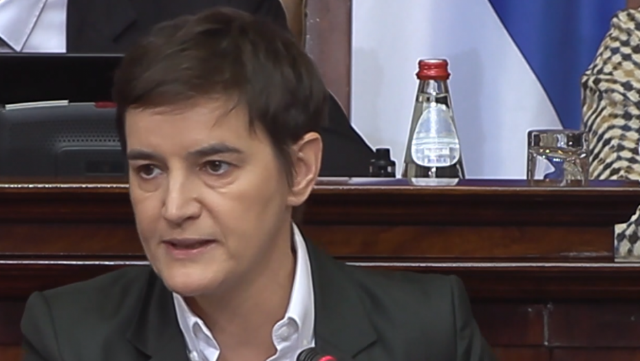 BORBA PROTIV NASILJA SE NE VODI NA GAZELI Brnabić: Žao mi je što se deo opozicije danas odlučio na performans