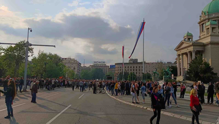 TEROR OPOZICIJE NAD SRBIJOM Lešinari nasiljem hoće da se dočepaju vlasti!