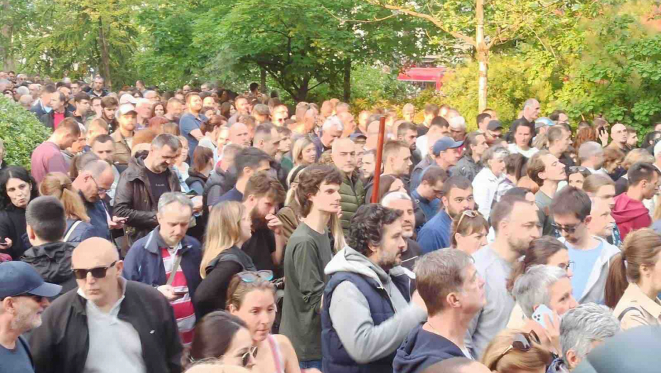 TEROR OPOZICIJE NAD SRBIJOM Lešinari nasiljem hoće da se dočepaju vlasti!