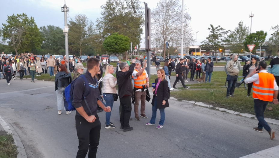 Ćuta diriguje maltretiranjem građana, "objektivni mediji" zaljubljeno slušaju (FOTO)