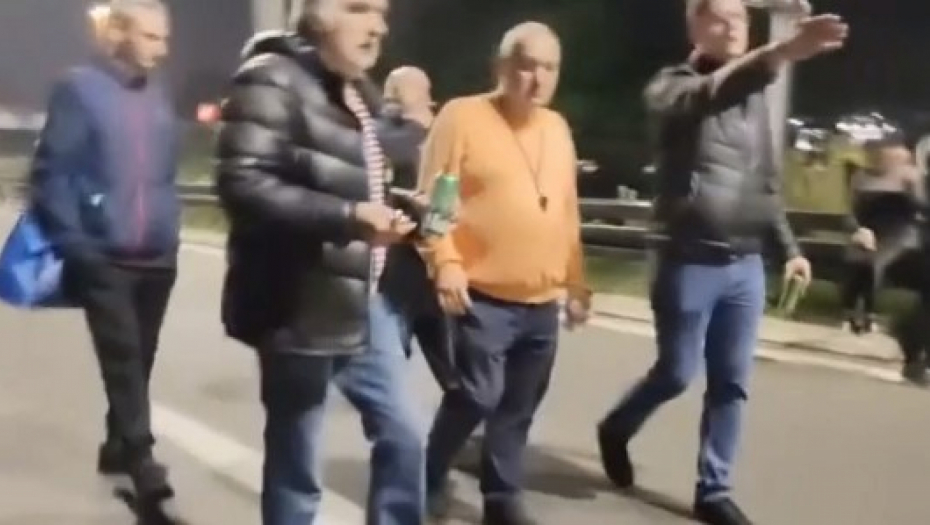 ŠTO STE PUSTILI MUZIKU, 20-ORO DECE JE POBIJENO! Evo šta su demonstranti zamerili organizatoru protesta Milivojeviću (VIDEO)