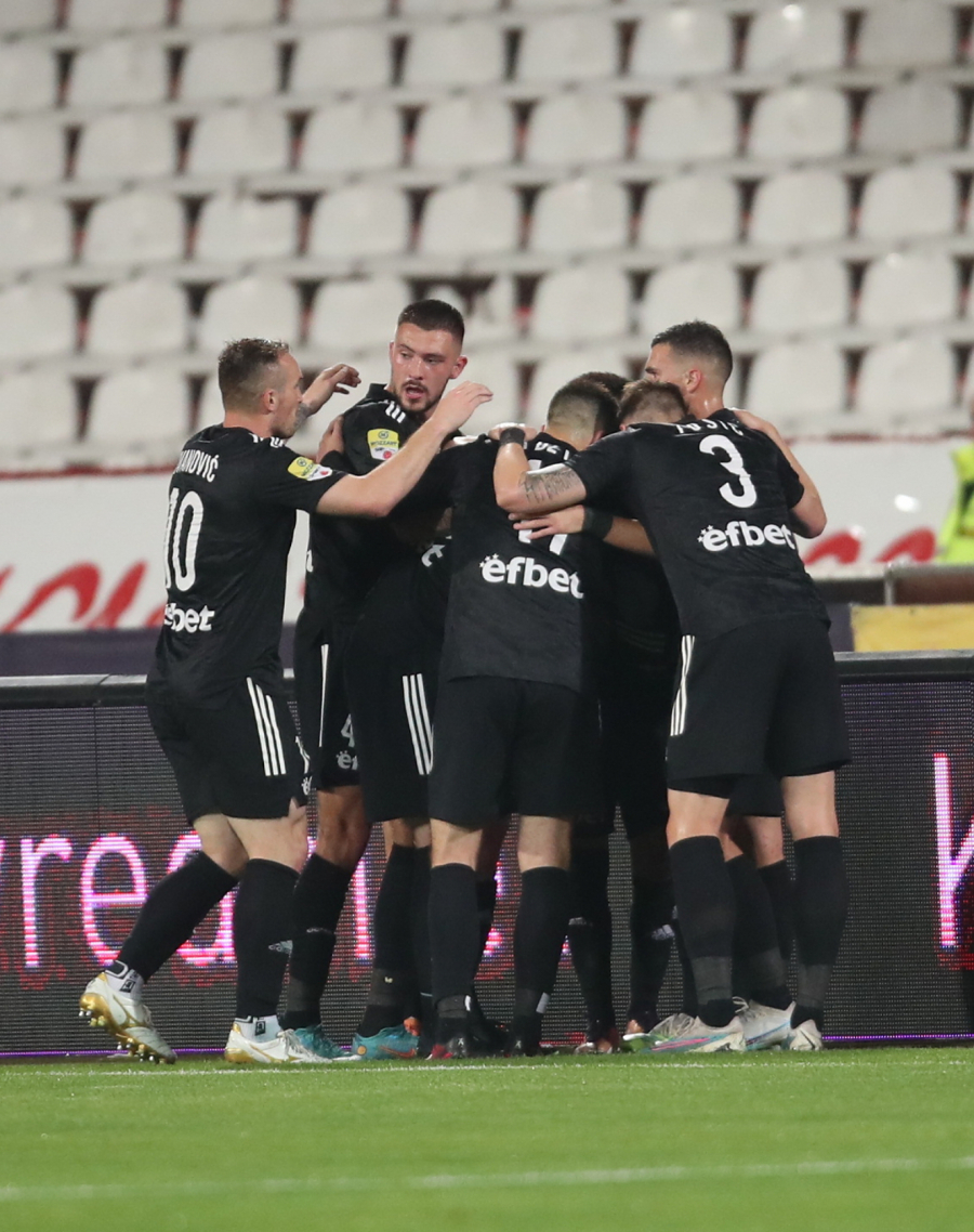 LEŠNJAK BI POTPISAO PENALE Stadion u Leskovcu izgleda evropski