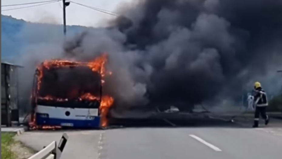 Gori autobus kod Kruševca