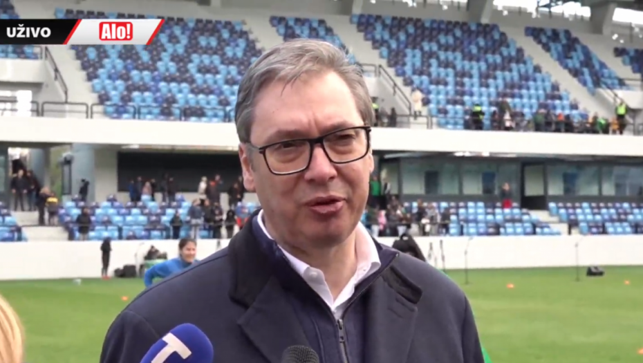 Vučić u poseti Loznici, obilazi stadion "Lagator"