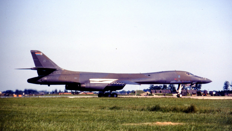 B-1B srušen