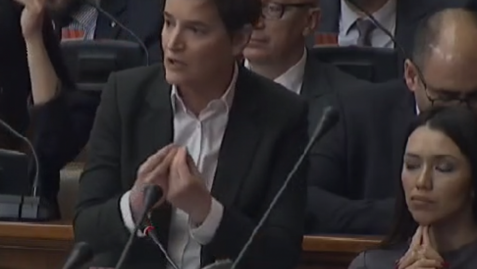 Ana Brnabić patosirala Đilasa