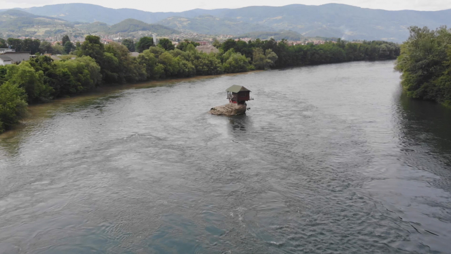 Kućica na Drini 