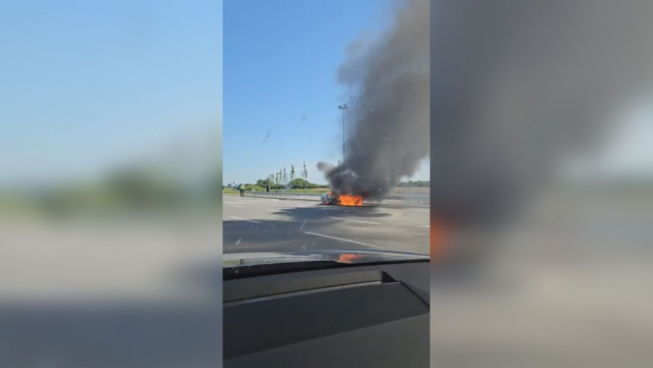 zapalio se automobil kod Indjije