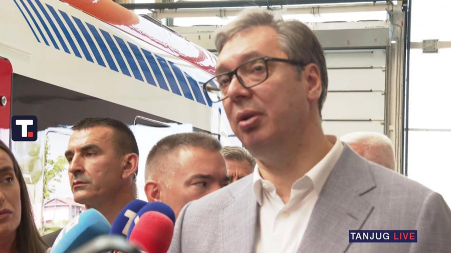 Predsednik Vučić prisustvuje predstavljanju novog kineskog brzog voza - Soko