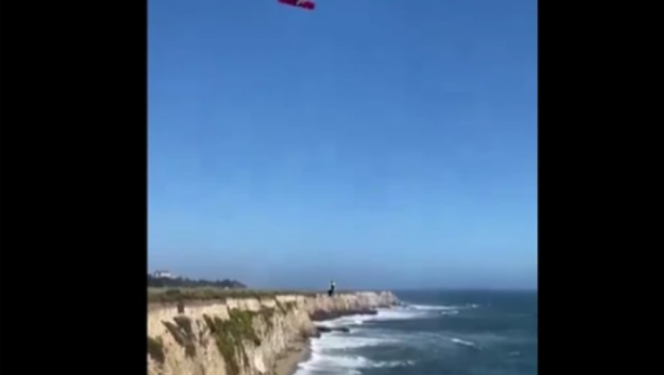 surfer se spasao helikopterom