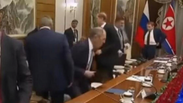 Ruski ministri izašli iz sale