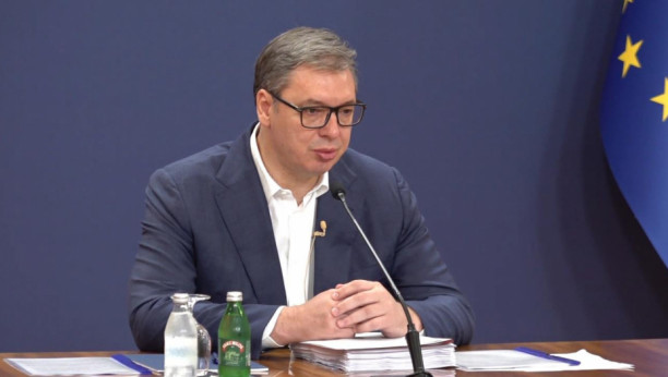 Predsednik Republike Srbije Aleksandar Vučić se obraća javnosti