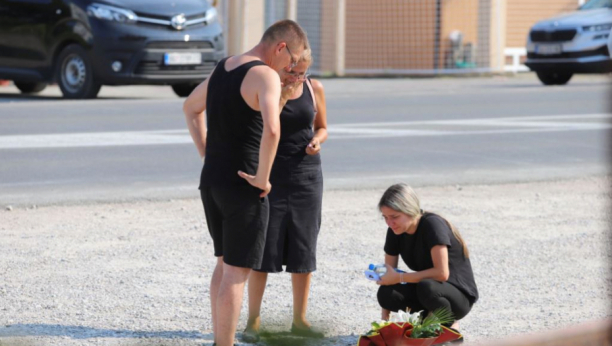 Porodica na mestu ubistva policajca