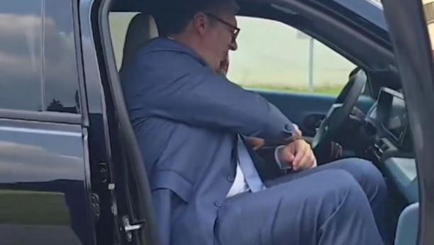 Vučić u Fiat Grande Pandi