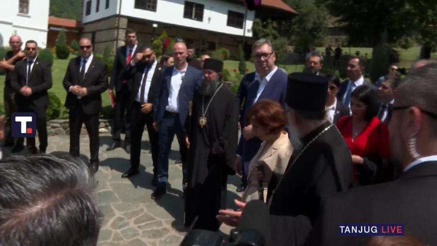 Predsednik Vučić dočekuje predsednicu Severne Makedonije