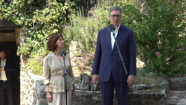 Predsednik Vučić dočekuje predsednicu Severne Makedonije