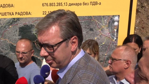 Predsednik Vučić obilazi radove na rekonstrukciji puta Bojić - Tekeriš