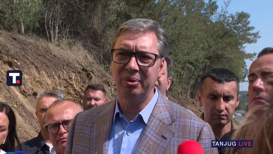 Predsednik Vučić obilazi radove na rekonstrukciji puta Bojić - Tekeriš