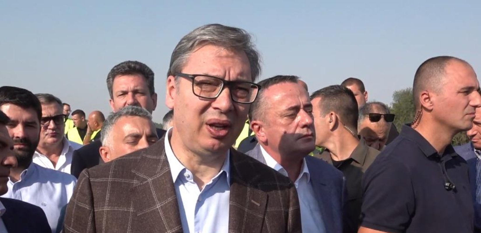 Predsednik Srbije Aleksandar Vučić obilazi radove na brzoj saobraćajnici Šabac - Loznica