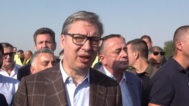 Predsednik Srbije Aleksandar Vučić obilazi radove na brzoj saobraćajnici Šabac - Loznica