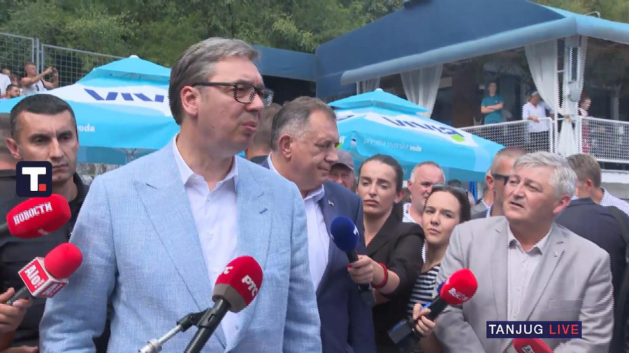 Razgovor sa ribolovcima, predsednik Vučić na ručku u Malom Zvorniku