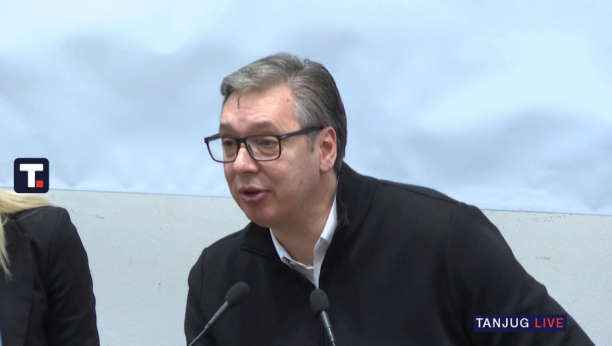 Predsednik Vučić na tribini "Mladi Srbije, zamke i šanse"