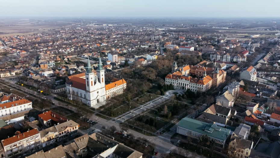 VRAĆEN ŽIVOT U MALE GRADOVE  Izgrađeni ili prošireni kapaciteti industrijskih zona - Alo.rs