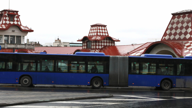 Plavi autobus