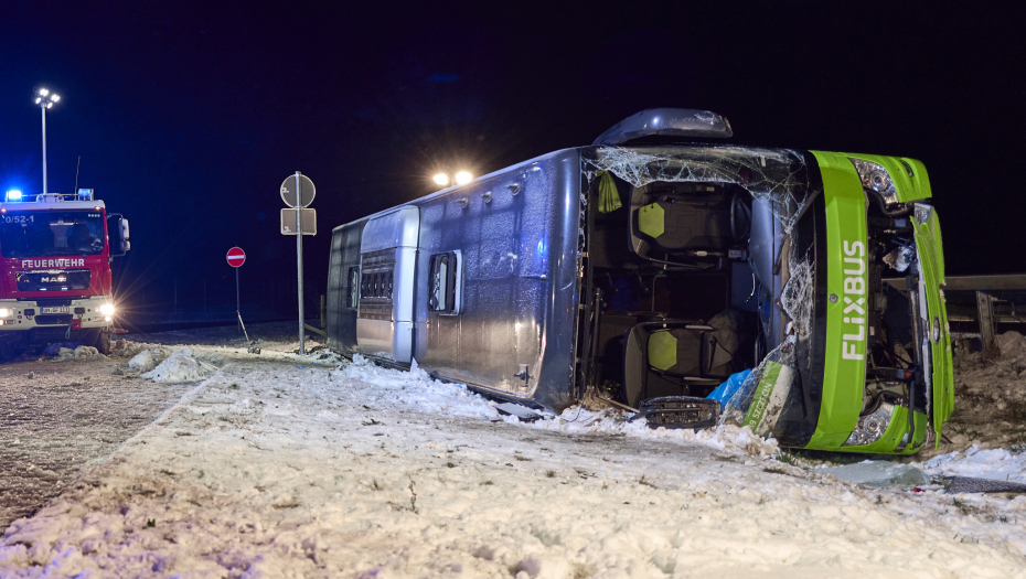 SNIMCI TRAGEDIJE NA AUTO-PUTU Strašna scena u Nemačkoj (FOTO)