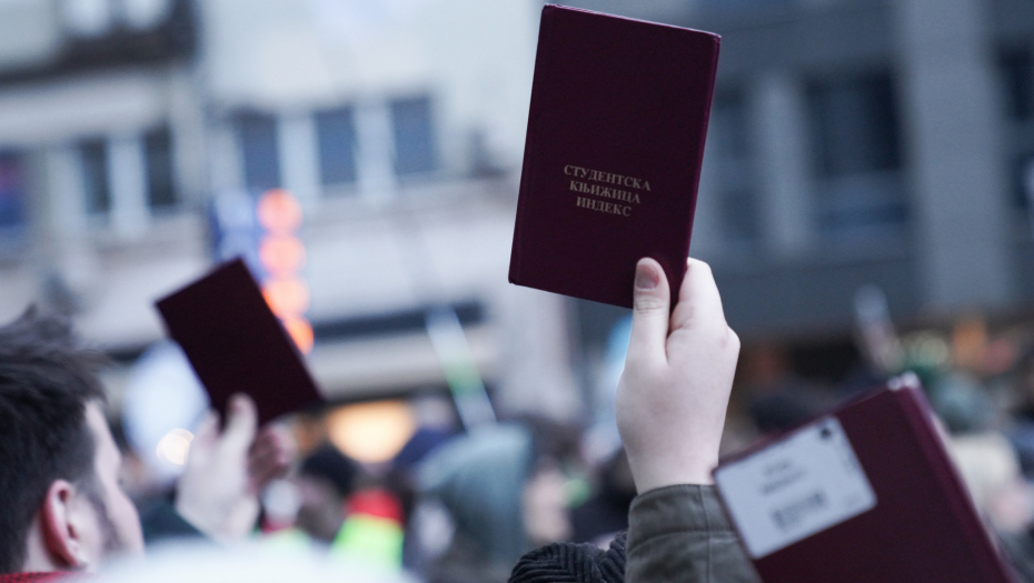 PRESTAJU DA SE KRIJU! Pogledajte kako se stvara pogodno tlo za javno udruživanje "studenata" i opozicije! (VIDEO)