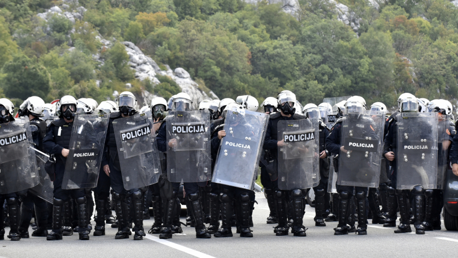 NAKON MASAKRA NA CETINJU Crna Gora hitno zapošljava 815 policajaca!