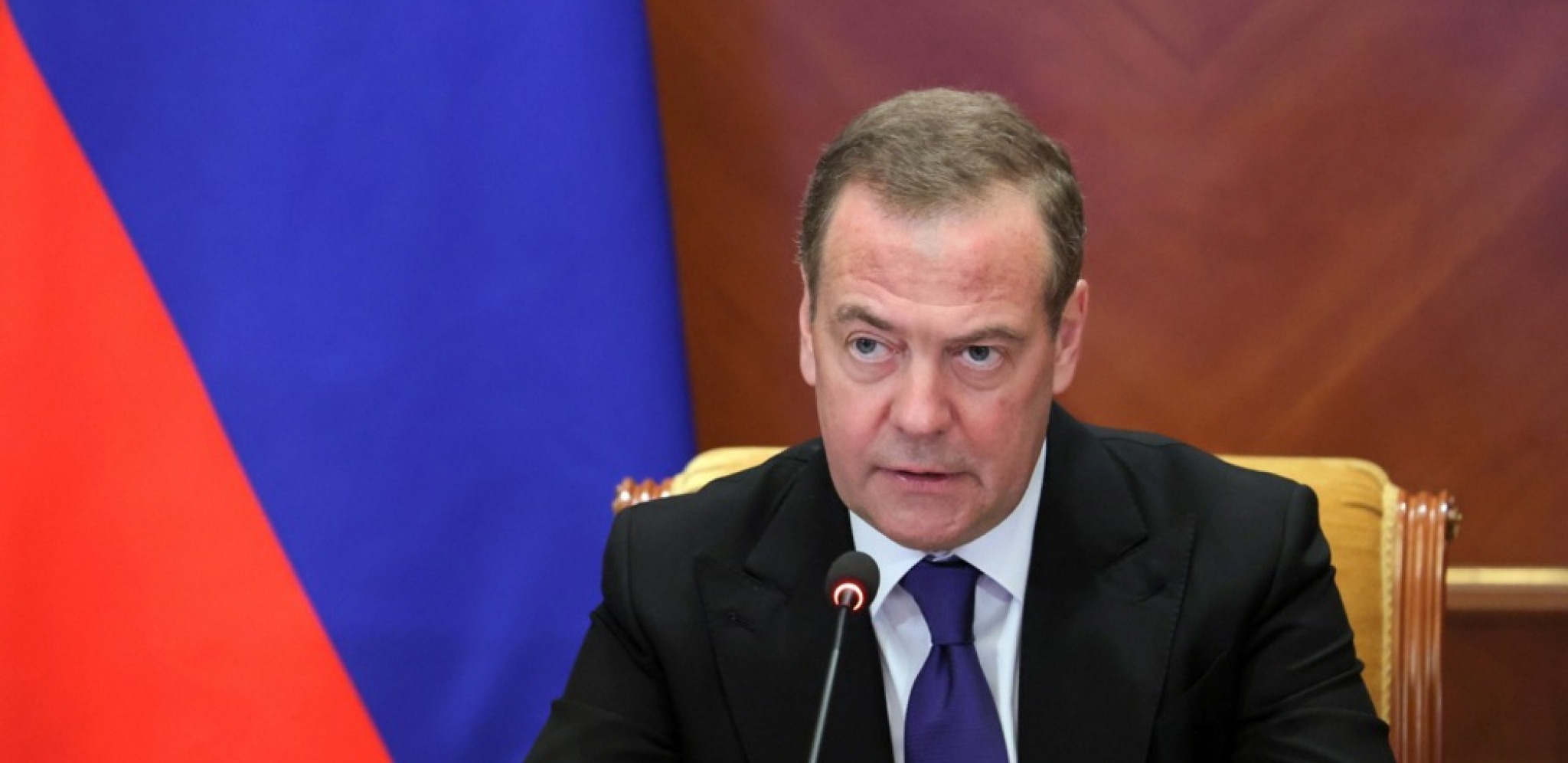 DOBIO JE ŽESTOKE BATINE U OVALNOM KABINETU: Medvedev o poseti Zelenskog Vašingtonu