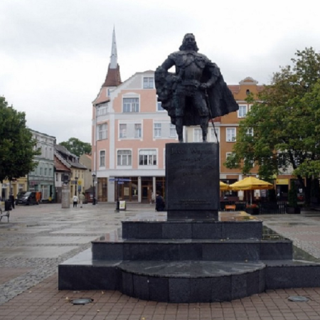 Jakub Vejher, statua