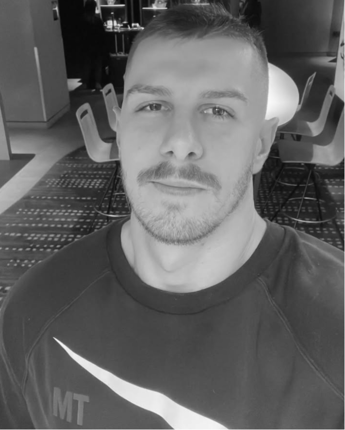 "MILE MOJ LEPI" Boris Janjušević skrhan zbog godišnjice smrti brata Mihaila! (FOTO)