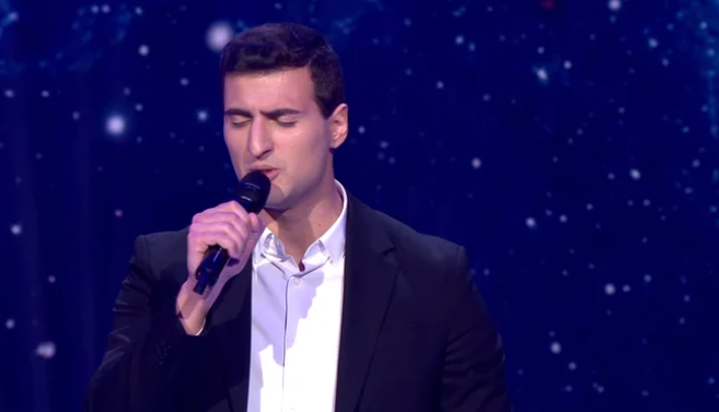 "CRNOGORSKI POLITIČAR PEVA ZA GLASAČE" Suočen sa kritikama!