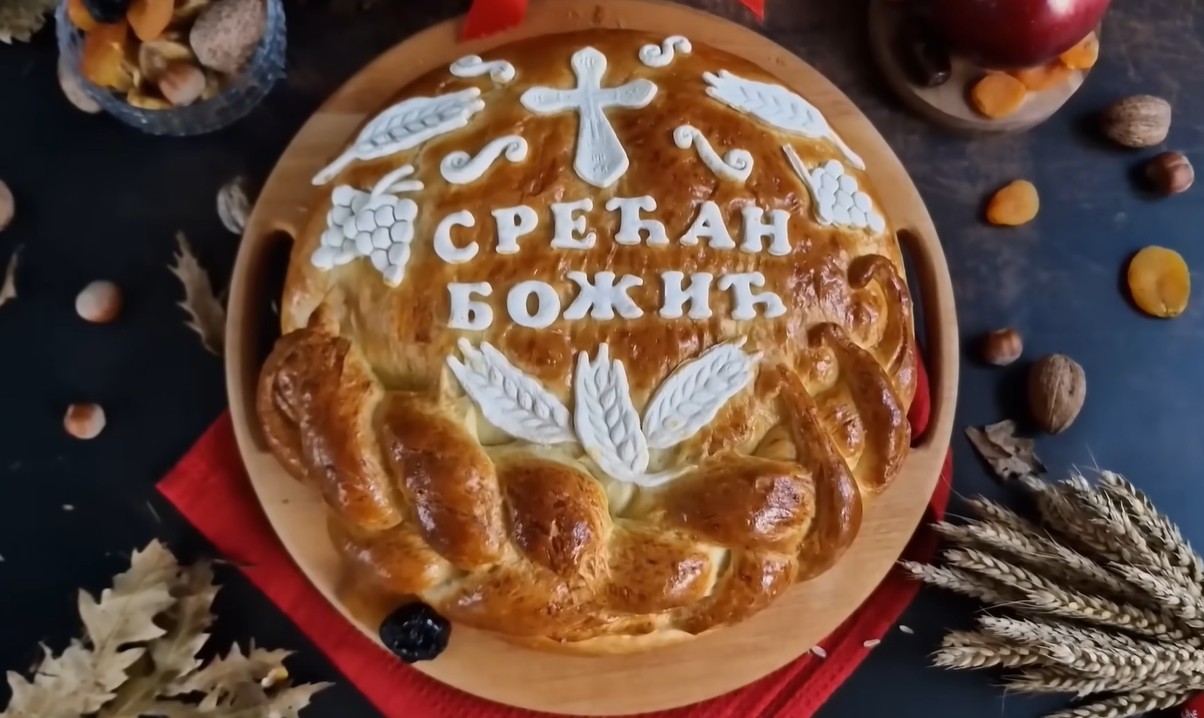 BOŽIĆNA ČESNICA KOJA DONOSI SREĆU Ove ukrase nikako ne smete zaboraviti