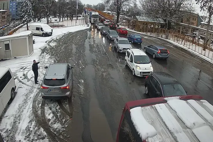 Stanje na putevima i granicama 9 januar 2026